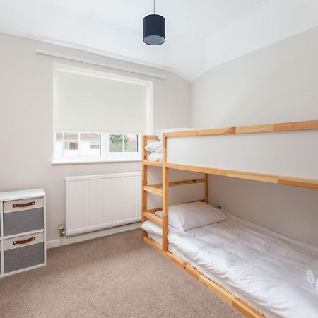 Charles Alexander Short Stay - Moorway House Poulton-le-Fylde Экстерьер фото