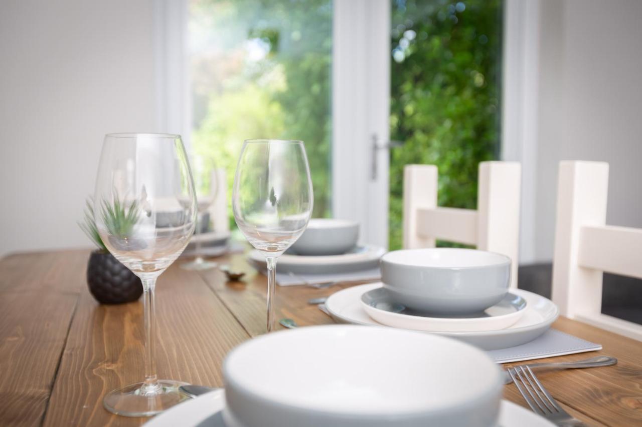 Charles Alexander Short Stay - Moorway House Poulton-le-Fylde Экстерьер фото