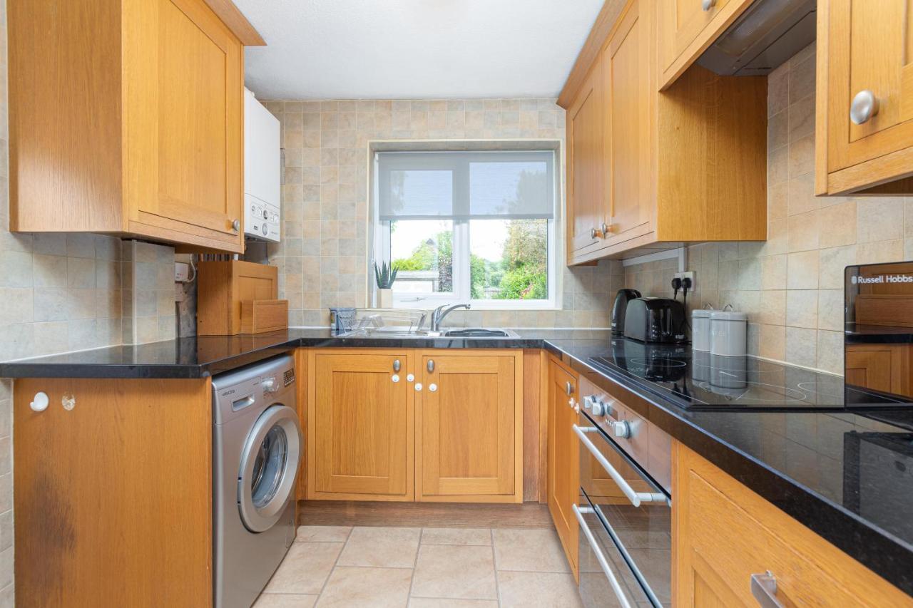 Charles Alexander Short Stay - Moorway House Poulton-le-Fylde Экстерьер фото