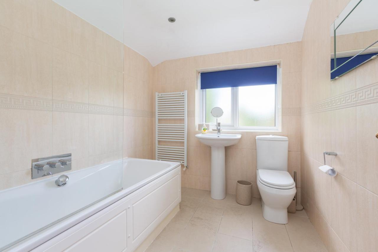 Charles Alexander Short Stay - Moorway House Poulton-le-Fylde Экстерьер фото
