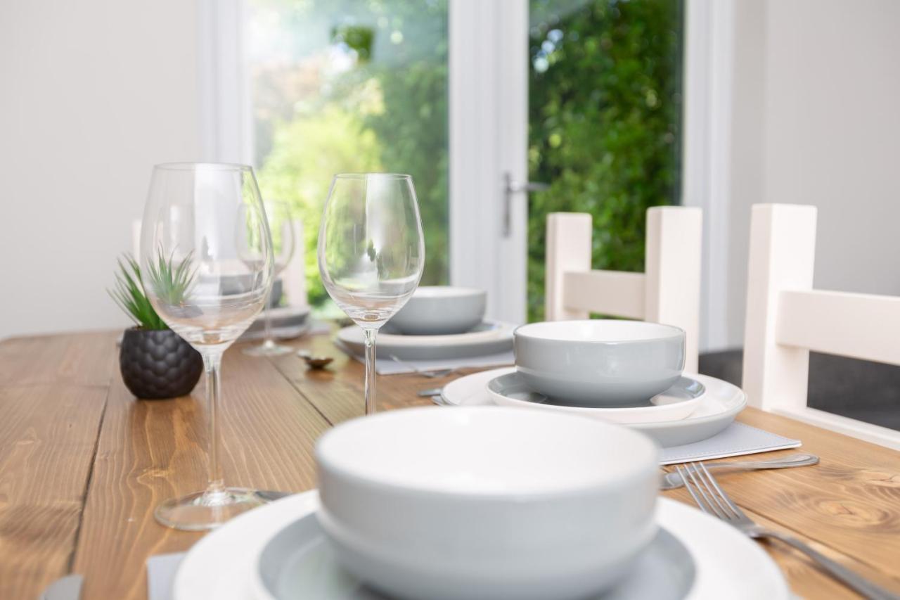 Charles Alexander Short Stay - Moorway House Poulton-le-Fylde Экстерьер фото