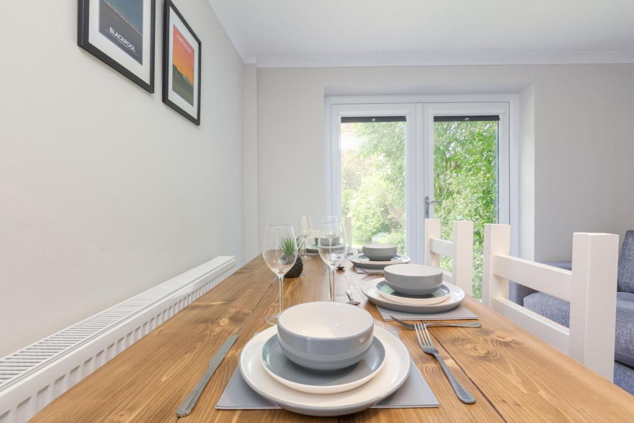Charles Alexander Short Stay - Moorway House Poulton-le-Fylde Экстерьер фото
