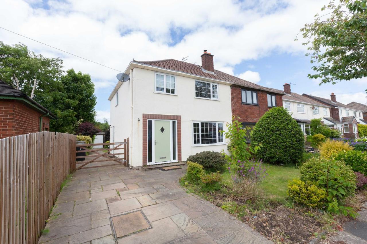 Charles Alexander Short Stay - Moorway House Poulton-le-Fylde Экстерьер фото